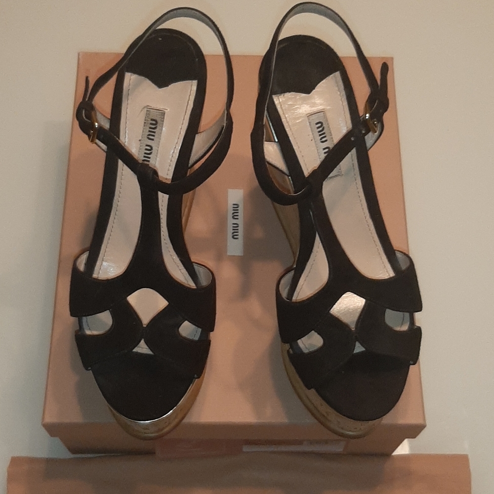 Miu Miu black suede upper wedge sandal - Picture 5 of 11